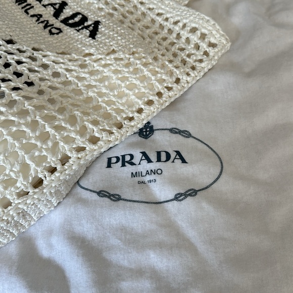 100% authentic new with receipt Prada white and black raffia straw tote bag - Picture 10 of 10